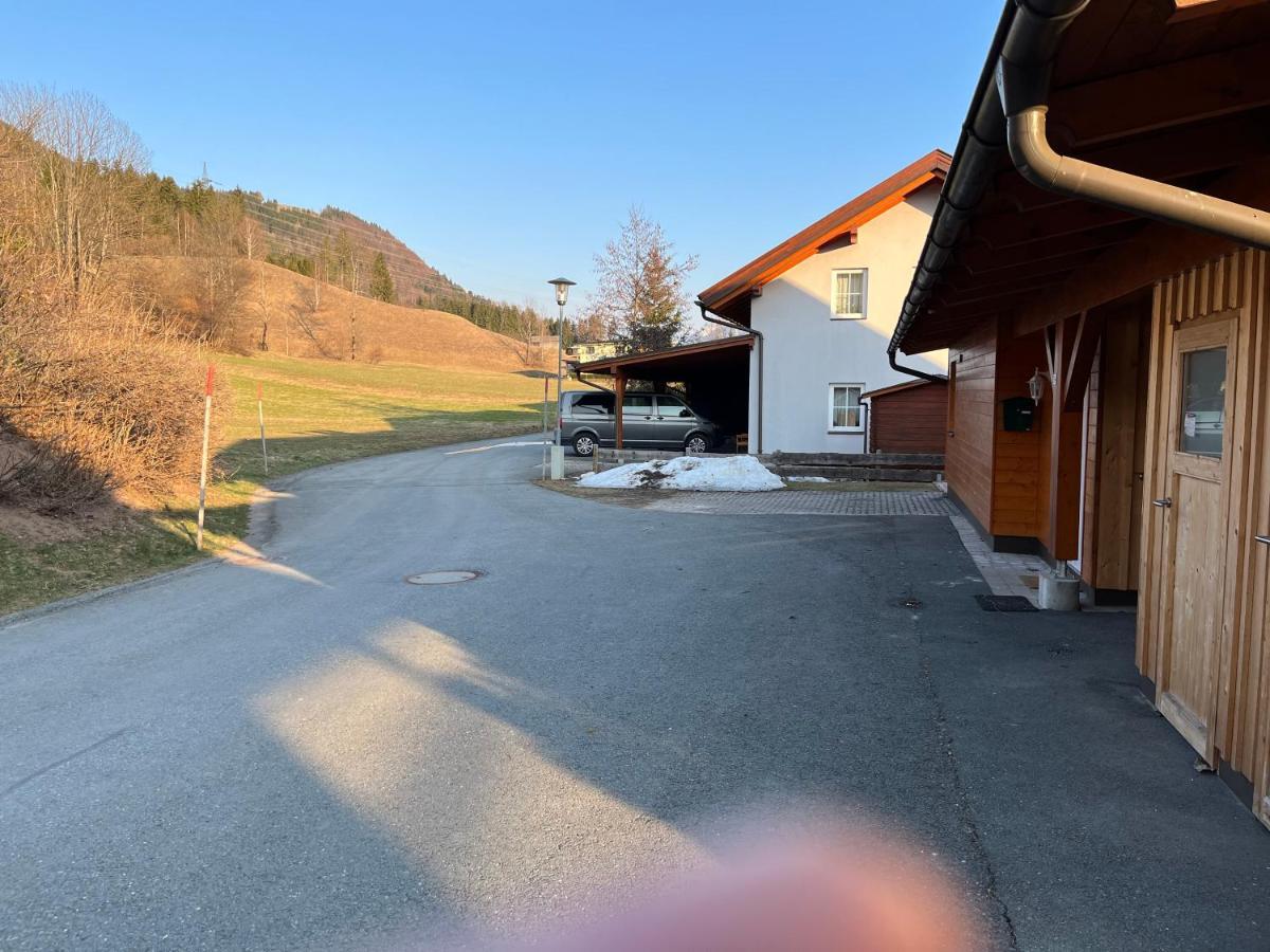 Sonnenchalet Mit Sauna Kotschach-Mauthen Bagian luar foto