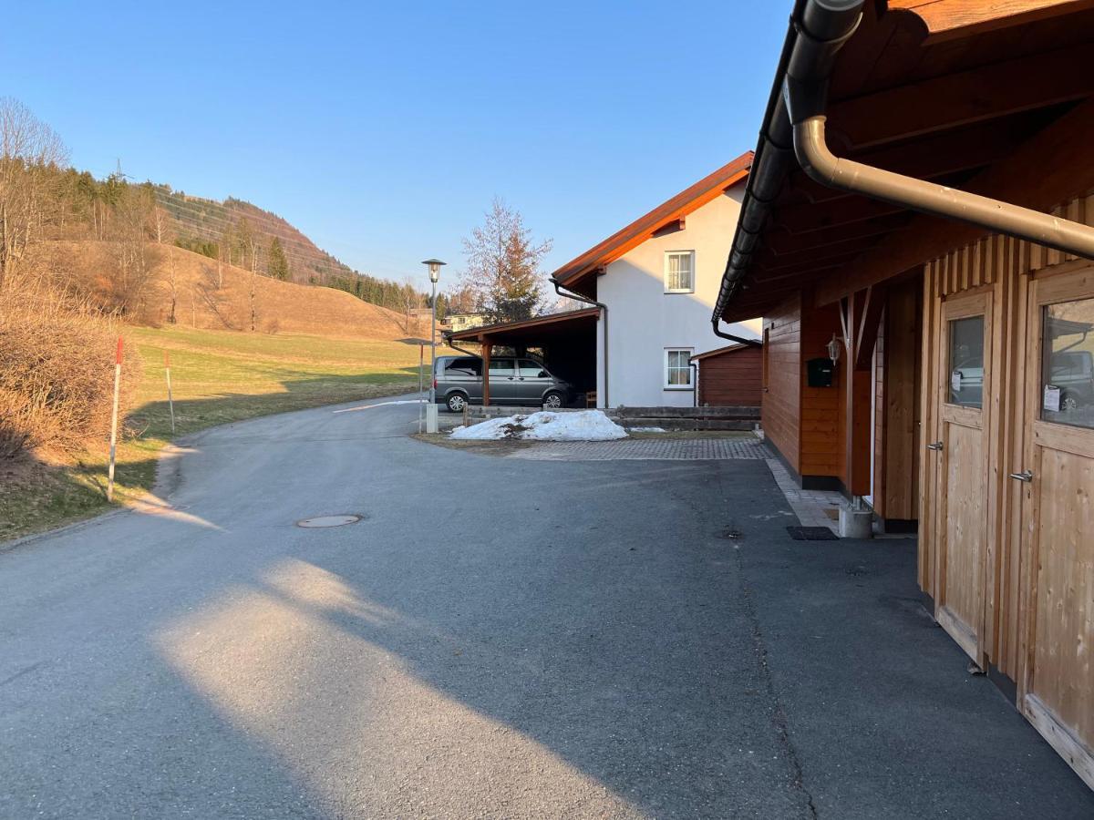 Sonnenchalet Mit Sauna Kotschach-Mauthen Bagian luar foto
