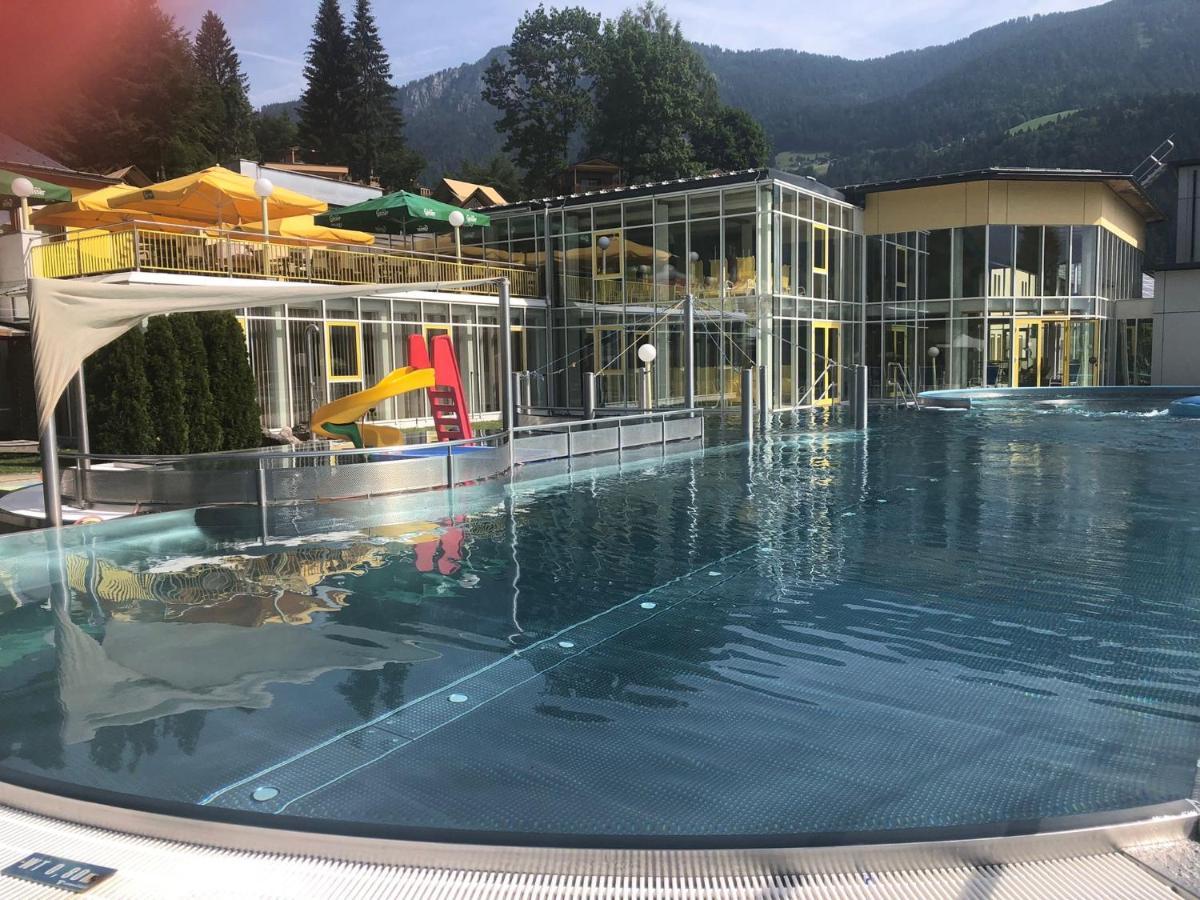Sonnenchalet Mit Sauna Kotschach-Mauthen Bagian luar foto
